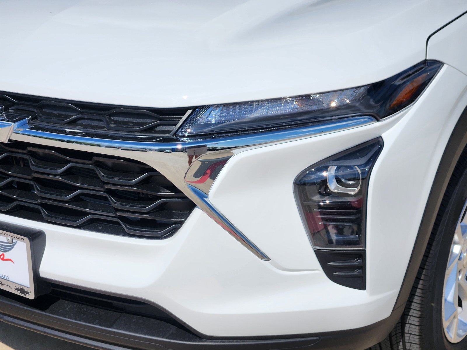 New 2026 Chevrolet Trax LS w/ LS Convenience Package FWD image 9