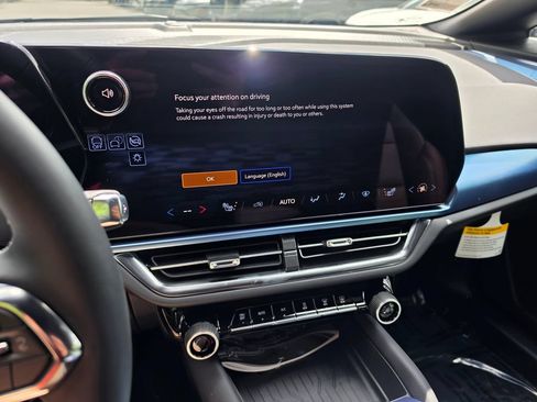 New 2026 Chevrolet Equinox EV LT AWD/4WD image 25