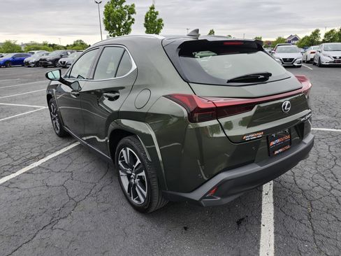 Used 2024 Lexus UX 250h AWD w/ Premium Package image 15