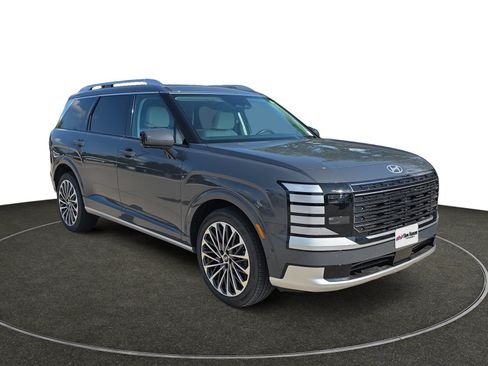 Certified 2026 Hyundai Palisade Calligraphy AWD/4WD image 9