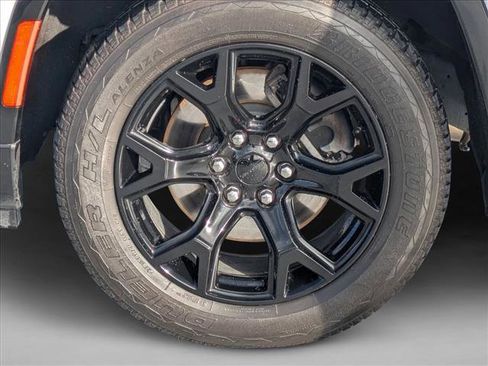 Used 2024 Jeep Wagoneer L Series II image 26