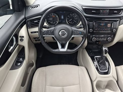 Used 2019 Nissan Rogue Sport SL w/ Premium Package AWD/4WD image 12