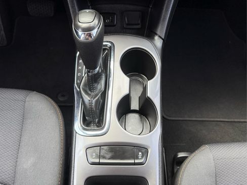 Used 2019 Chevrolet Cruze LS FWD image 17