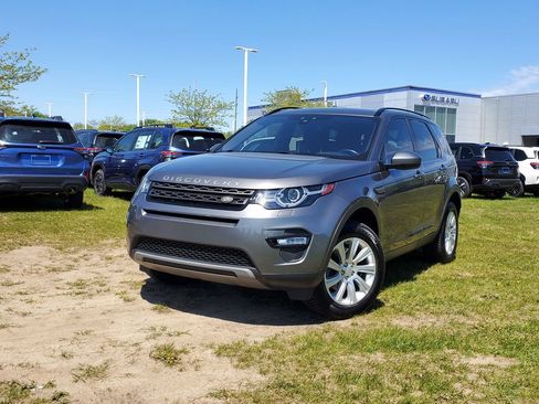 Used 2019 Land Rover Discovery Sport SE AWD/4WD image 29