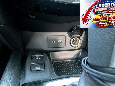 Used 2022 Nissan Rogue Sport SL AWD/4WD image 19