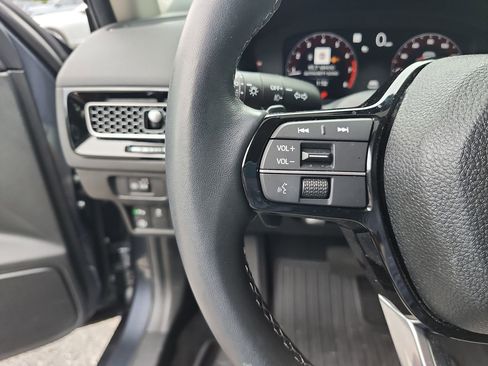 Used 2023 Honda Civic Touring image 13