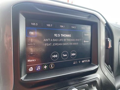 Used 2020 Chevrolet Silverado 1500 Custom w/ Custom Value Package image 11