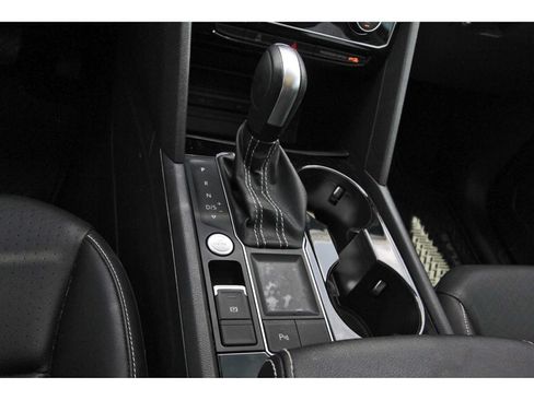 Used 2023 Volkswagen Atlas SE w/ Panoramic Sunroof Package FWD image 25