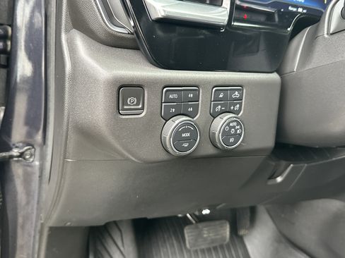 Used 2022 Chevrolet Silverado 1500 LT Trail Boss w/ LT Trail Boss Premium Package image 16