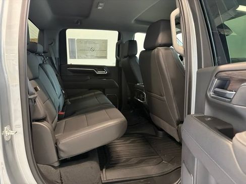 New 2026 GMC Sierra 2500 SLT w/ SLT Convenience Package AWD/4WD image 31