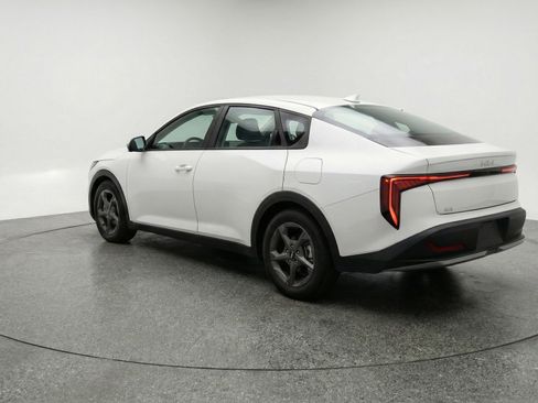 Used 2025 Kia K4 FWD image 6