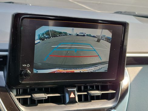 Certified 2025 Toyota Corolla LE FWD image 28