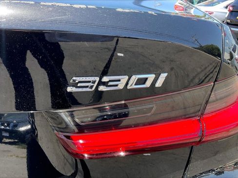 Used 2019 BMW 330i Sedan w/ Convenience Package RWD image 8