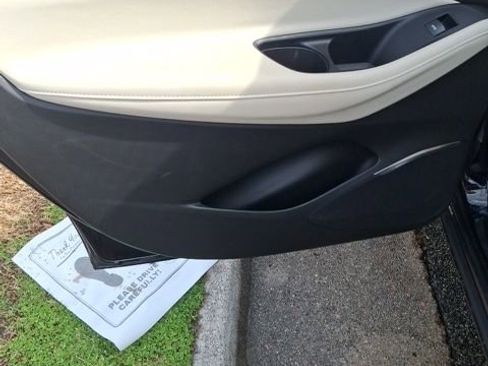 Used 2023 Buick Enclave Premium w/ Experience Buick Package image 16