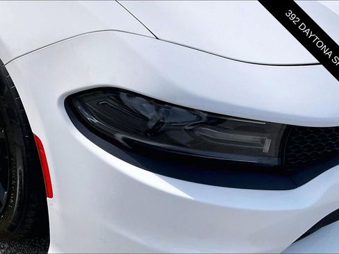 Used 2017 Dodge Charger R/T RWD image 26