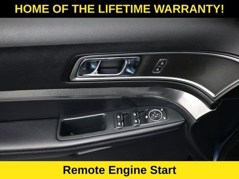 Used 2019 Ford Explorer XLT w/ Equipment Group 202A FWD image 13