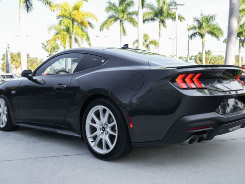 Used 2024 Ford Mustang GT Premium image 7