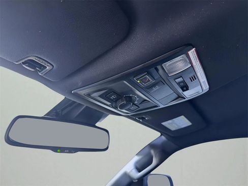 Used 2021 Toyota Tacoma TRD Off-Road image 31