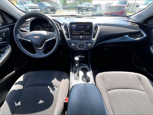 Used 2024 Chevrolet Malibu LT FWD image 19