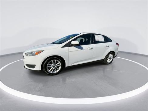 Used 2018 Ford Focus SE image 5