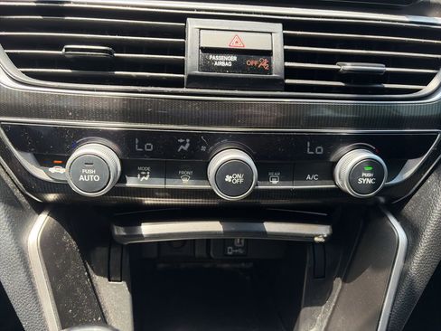Used 2019 Honda Accord Sport image 19