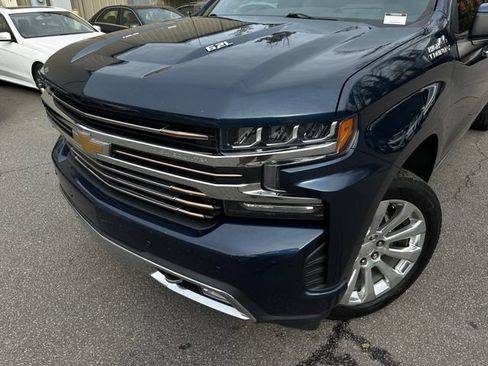 Used 2020 Chevrolet Silverado 1500 High Country w/ Technology Package image 9