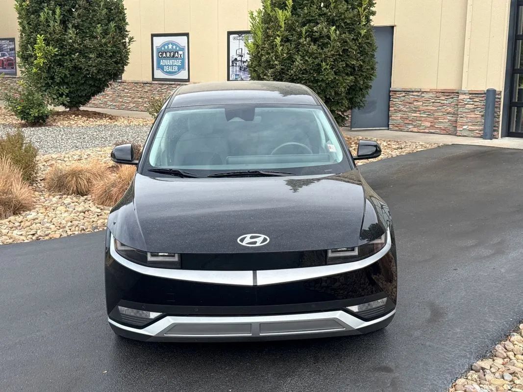 Used 2024 Hyundai Ioniq 5 SEL AWD/4WD image 15