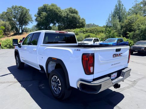 New 2026 GMC Sierra 2500 SLE w/ Preferred Package AWD/4WD image 6