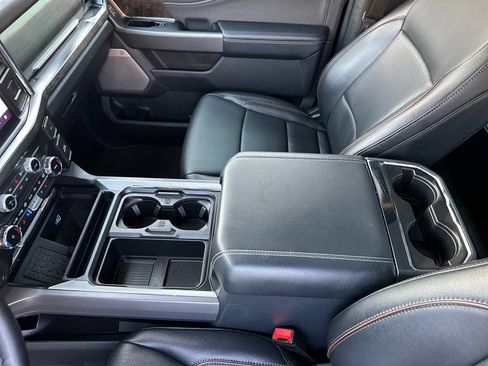 Used 2025 Ford F250 Lariat image 14