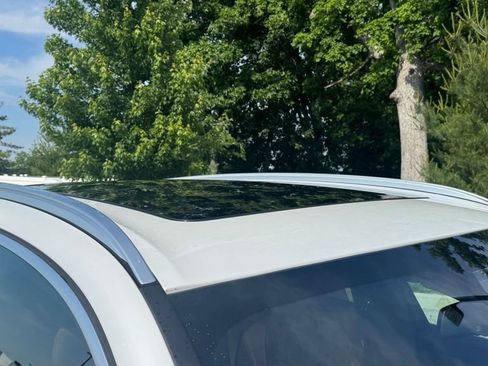 Used 2024 BMW X5 xDrive50e w/ Executive Package AWD/4WD image 9