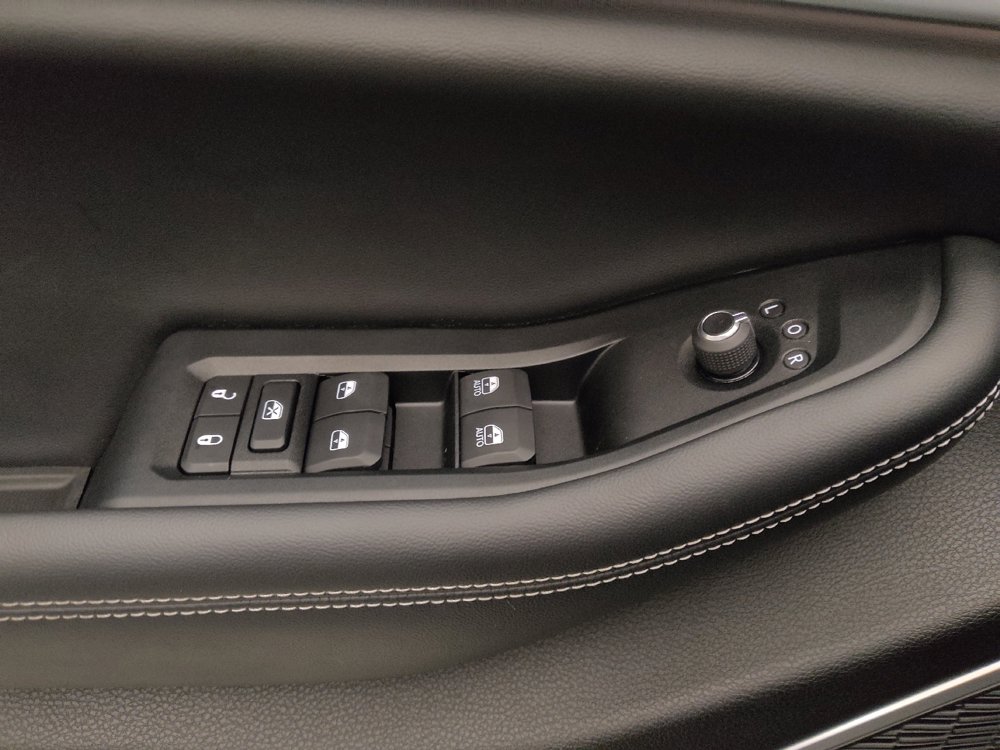 Used 2023 Jeep Grand Cherokee 4WD 4xe image 27