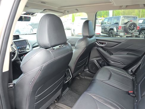 Used 2020 Subaru Forester Limited image 17