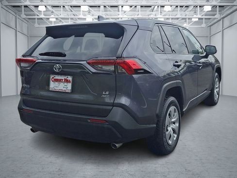Used 2023 Toyota RAV4 LE AWD/4WD image 5