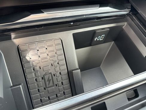 New 2026 Ford F250 Platinum image 37