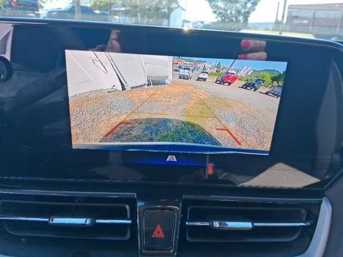 Used 2025 Chevrolet TrailBlazer LT AWD/4WD image 7