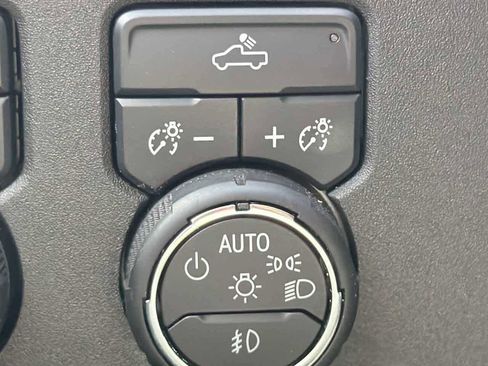 Used 2025 Chevrolet Silverado 3500 LT w/ Convenience Package image 24