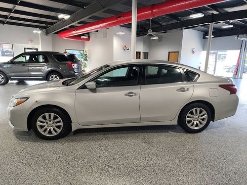 Used 2018 Nissan Altima 2.5 S w/ S Convenience Package FWD image 8