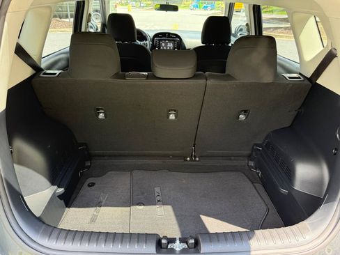 Used 2020 Kia Soul LX FWD image 23