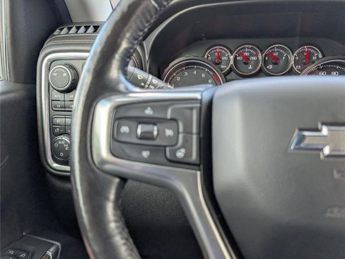 Used 2019 Chevrolet Silverado 1500 LT Trail Boss AWD/4WD image 23