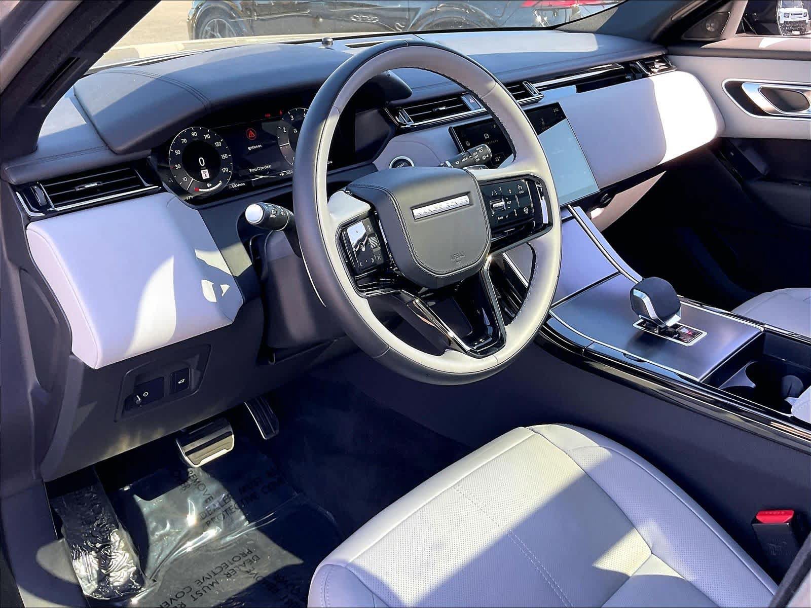 Used 2026 Land Rover Range Rover Velar Dynamic SE AWD/4WD image 17