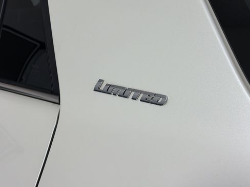 Used 2016 Toyota 4Runner Limited image 12