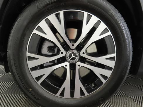 Used 2026 Mercedes-Benz GLB 250 image 30