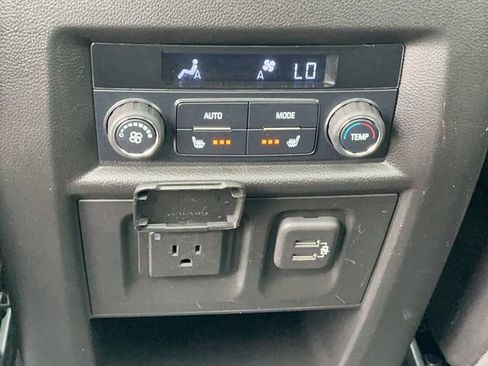 Used 2019 Chevrolet Traverse High Country FWD image 17