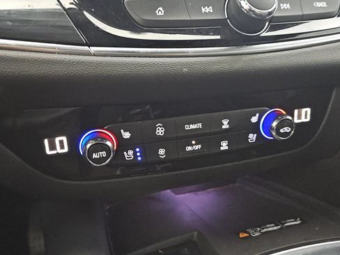 Used 2023 Buick Enclave Premium w/ Experience Buick Package FWD image 23