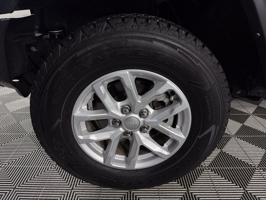 Used 2023 Jeep Wrangler Unlimited Sport AWD/4WD image 12