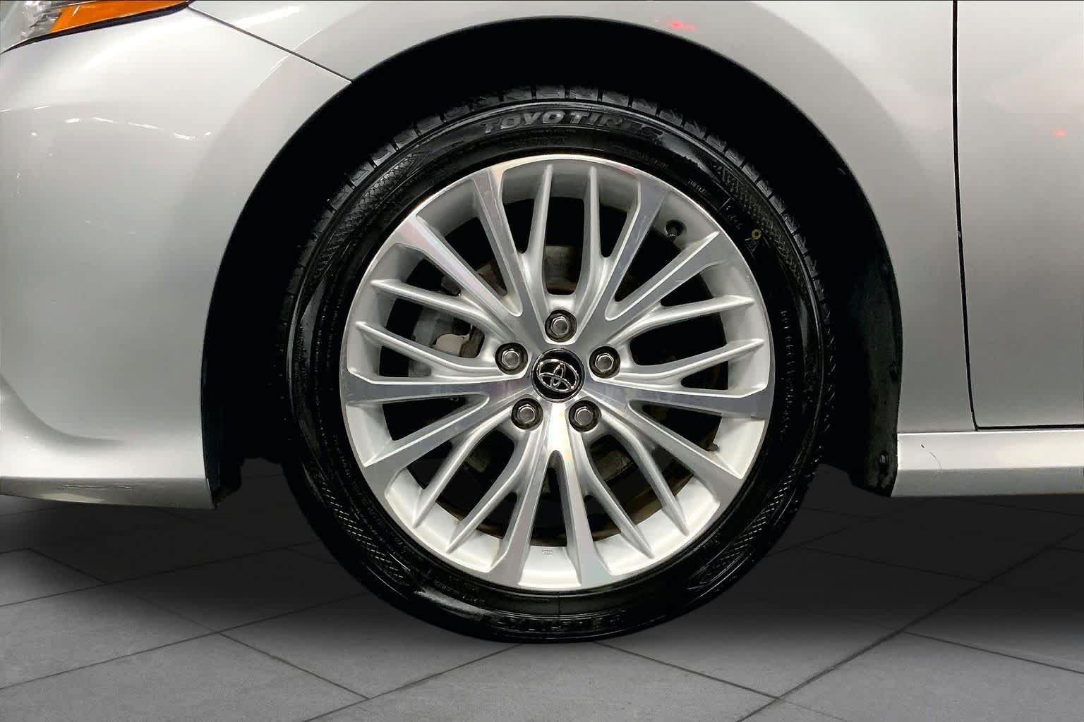 Certified 2020 Toyota Camry XLE FWD image 11