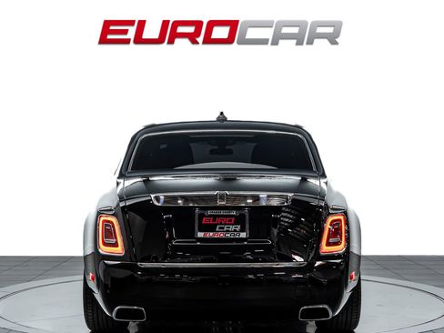 Used 2024 Rolls-Royce Phantom Sedan w/ The Phantom Package RWD image 5