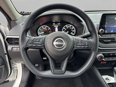 Certified 2025 Nissan Altima 2.5 S image 23