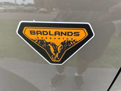 Used 2025 Ford Bronco Badlands AWD/4WD image 2