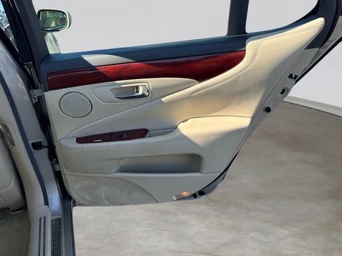 Used 2012 Lexus LS 460 Luxury image 27